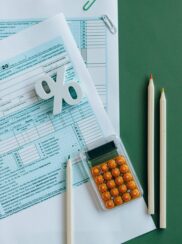 pexels-n-voitkevich-6863175